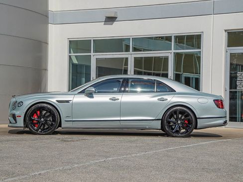 New 2026 Bentley Flying Spur Plug-In Hybrid AWD/4WD image 16