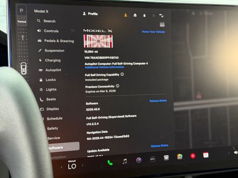 Used 2023 Tesla Model X Plaid image 25