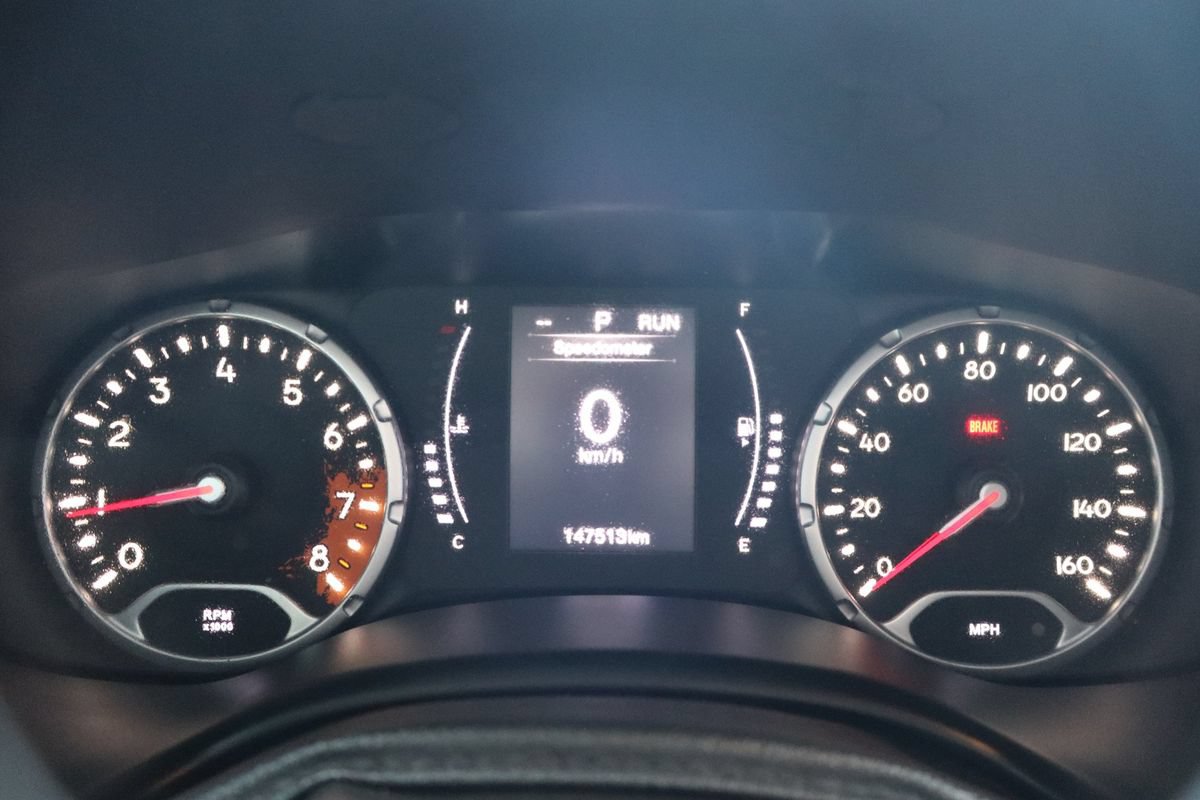 Used 2018 Jeep Renegade Latitude FWD image 33