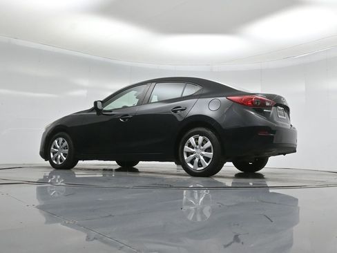 Used 2018 MAZDA MAZDA3 Sport image 47