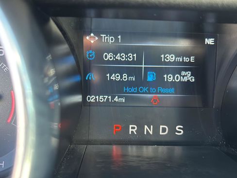 Used 2019 Ford Mustang Convertible RWD image 13