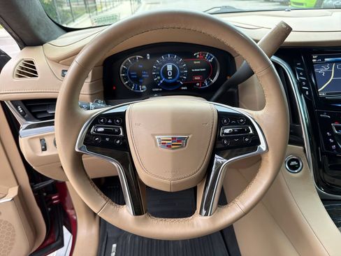 Used 2019 Cadillac Escalade Platinum AWD/4WD image 22
