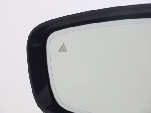 Used 2023 BMW 330i xDrive Sedan image 25