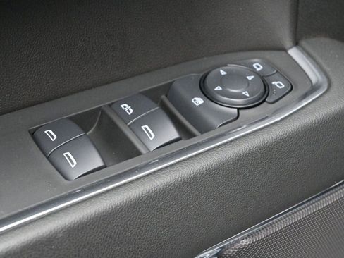 Used 2025 GMC Sierra 1500 Elevation image 11