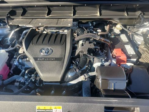 Certified 2023 Toyota Highlander XLE image 36