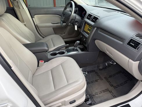 Used 2010 Ford Fusion SEL image 17