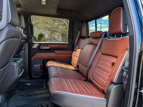 Used 2024 GMC Sierra 2500 Denali Ultimate w/ Max Trailering Package AWD/4WD image 14