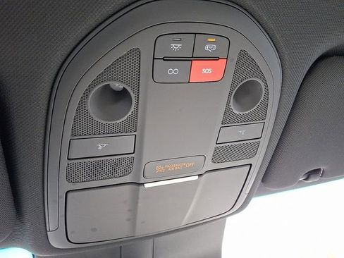 Used 2024 Genesis G70 2.5T AWD/4WD image 21