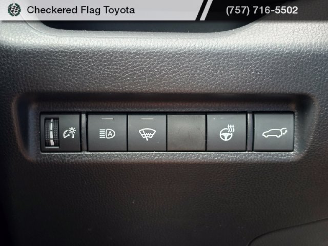 Used 2021 Toyota RAV4 XLE w/ Convenience Package AWD/4WD image 10