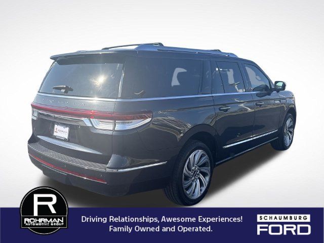 Used 2023 Lincoln Navigator L Reserve AWD/4WD image 10