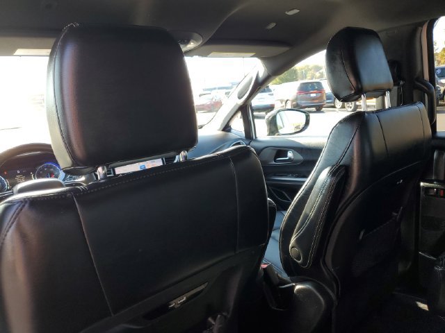 Used 2025 Chrysler Pacifica Select FWD image 33