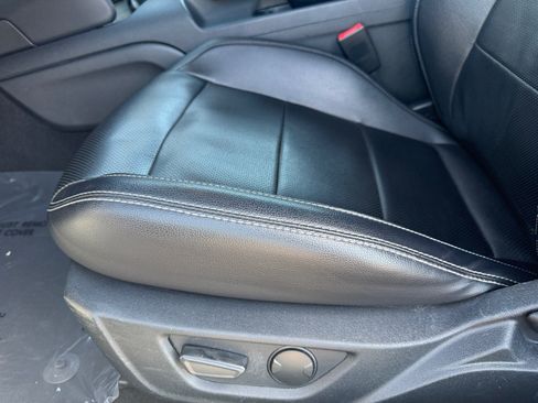 Used 2022 Ford Mustang Premium RWD image 10