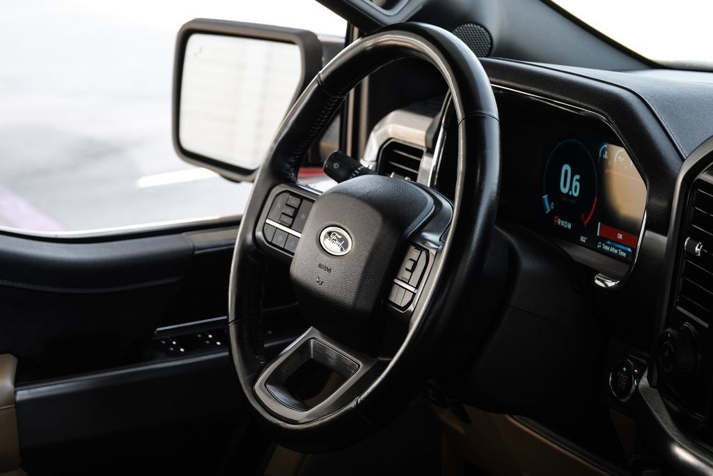 Used 2022 Ford F150 Lariat RWD image 11