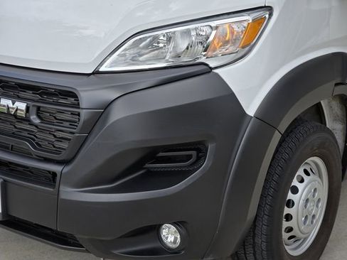 Used 2026 RAM ProMaster 2500 w/ Convenience Group FWD image 9
