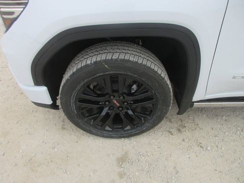 New 2026 GMC Sierra 1500 Denali w/ Denali Reserve Package image 13