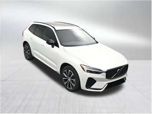 Used 2024 Volvo XC60 B5 Plus w/ Climate Package AWD/4WD image 20