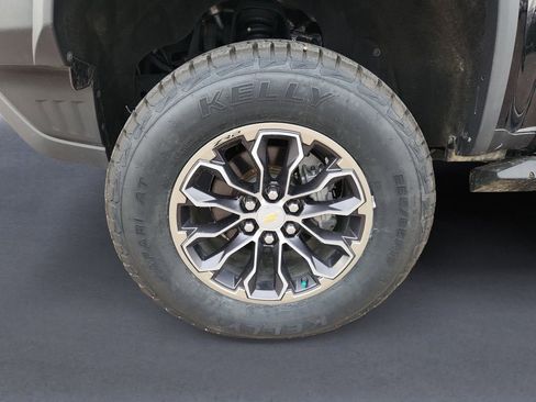 Used 2019 Chevrolet Colorado ZR2 image 14