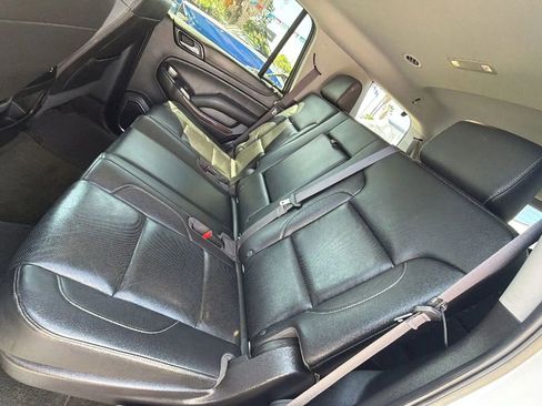 Used 2017 GMC Yukon SLT AWD/4WD image 27