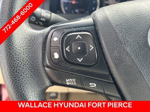 Used 2016 Toyota Camry LE image 22