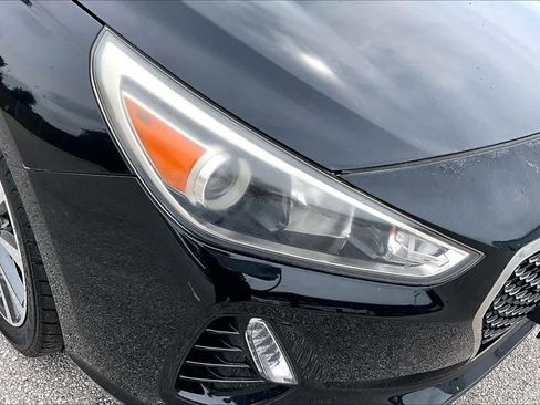 Used 2018 Hyundai Elantra GT FWD image 27