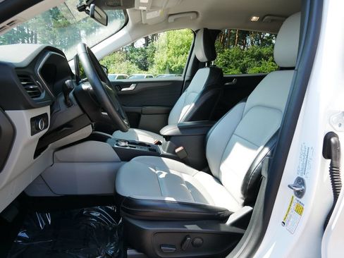 Used 2023 Ford Escape Platinum AWD/4WD image 14