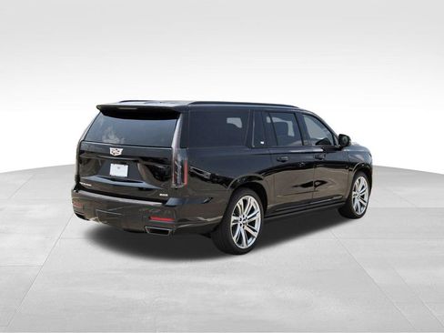 New 2026 Cadillac Escalade ESV Sport w/ Touring Package AWD/4WD image 4