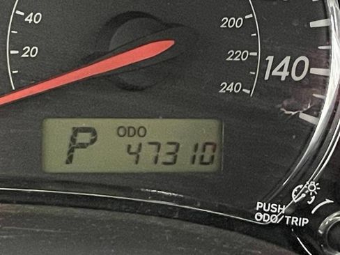 Used 2012 Toyota Corolla S image 38