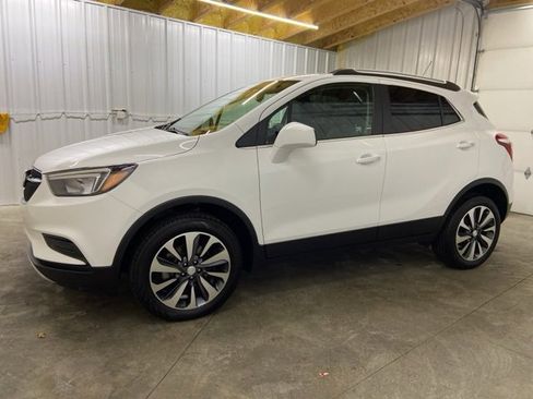 Used 2022 Buick Encore Preferred image 4