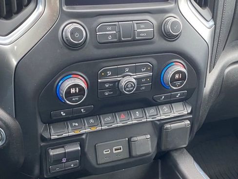 Used 2020 Chevrolet Silverado 1500 LT Trail Boss image 18