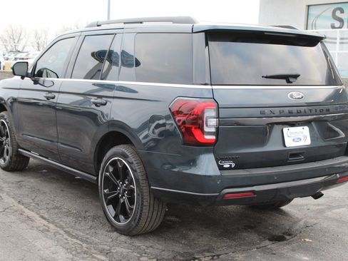 Used 2024 Ford Expedition Limited image 4