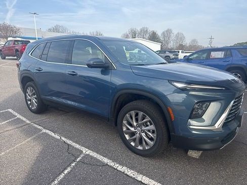 Certified 2025 Buick Enclave Preferred image 2