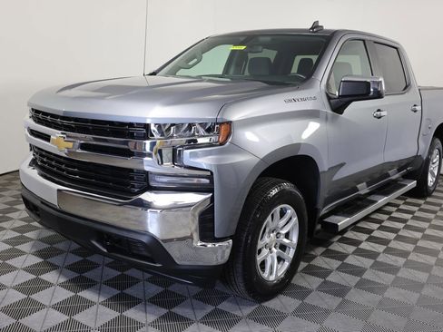 Used 2021 Chevrolet Silverado 1500 LT image 1