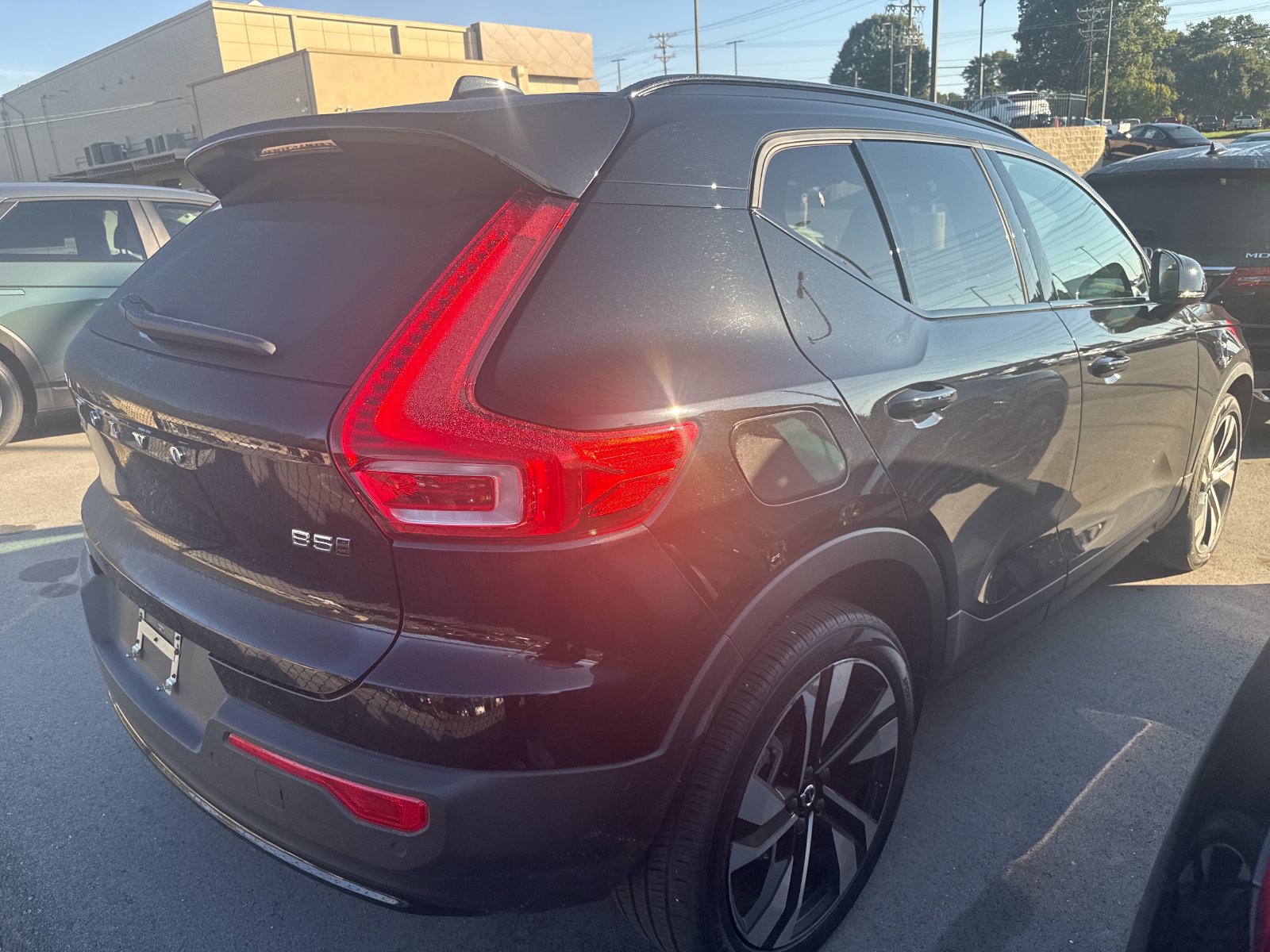 Used 2024 Volvo XC40 B5 Plus w/ Climate Package AWD/4WD image 9