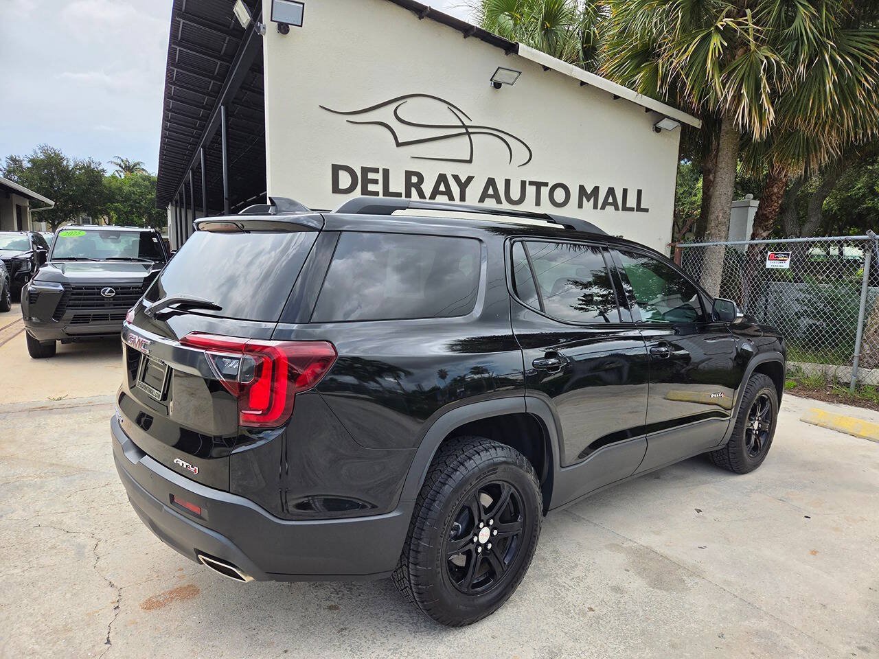 Used 2023 GMC Acadia AT4 AWD/4WD image 6