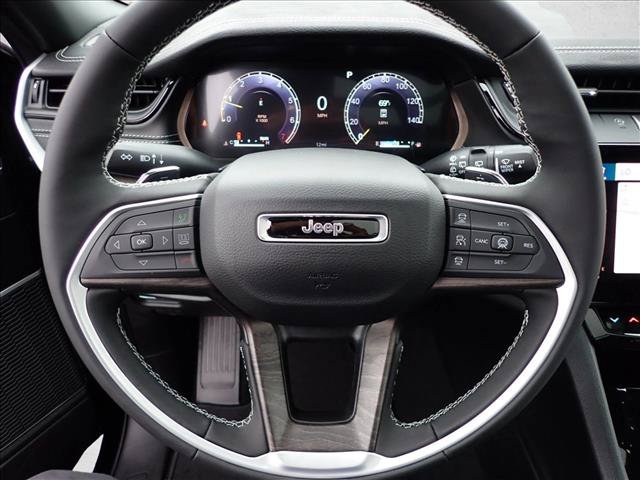 New 2027 Jeep Grand Cherokee Limited AWD/4WD image 16