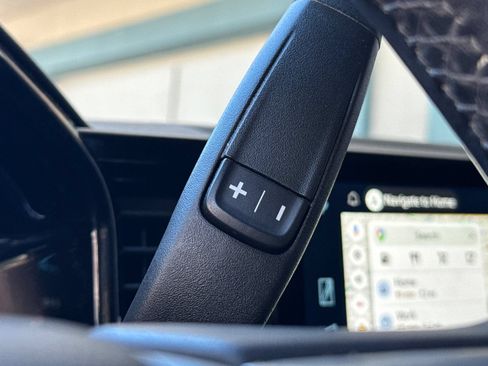 Used 2022 Chevrolet Silverado 1500 LT AWD/4WD image 31