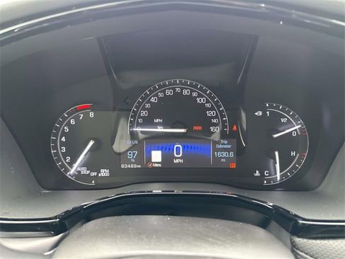 Used 2018 Cadillac XT5 Luxury w/ Driver Awareness Package image 38