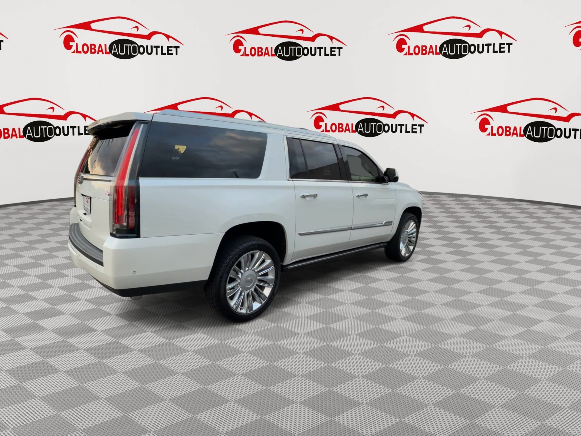 Used 2018 Cadillac Escalade ESV Platinum AWD/4WD image 9