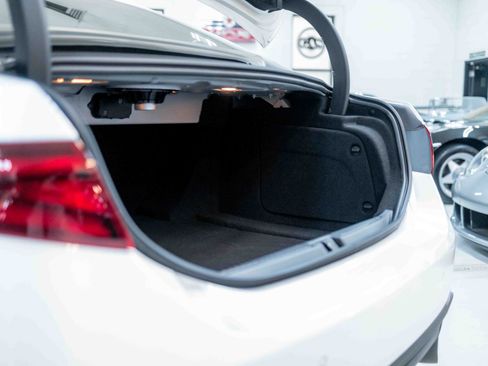 Used 2017 Alfa Romeo Giulia Quadrifoglio image 89