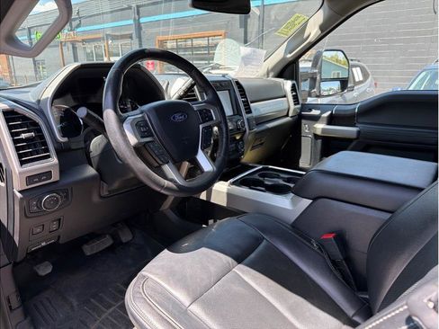 Used 2020 Ford F250 Lariat AWD/4WD image 2