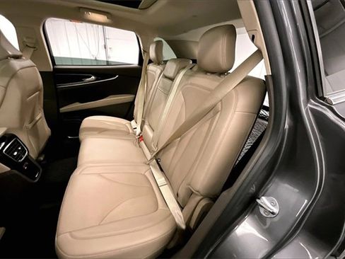 Used 2022 Lincoln Nautilus Reserve w/ Monochromatic Package image 21