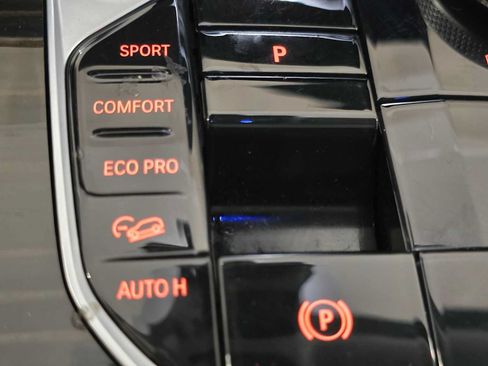 Used 2025 BMW X7 xDrive40i AWD/4WD image 34