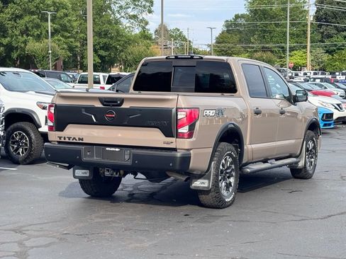 Used 2022 Nissan Titan PRO-4X w/ Pro-4x Convenience Package AWD/4WD image 17