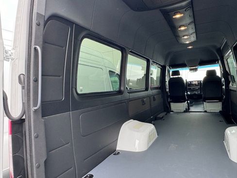 Used 2024 Mercedes-Benz Sprinter 3500 image 15