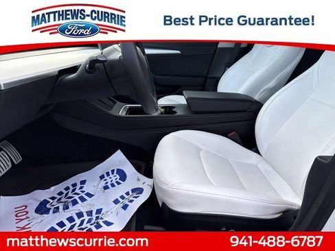 Used 2022 Tesla Model 3 Performance image 9