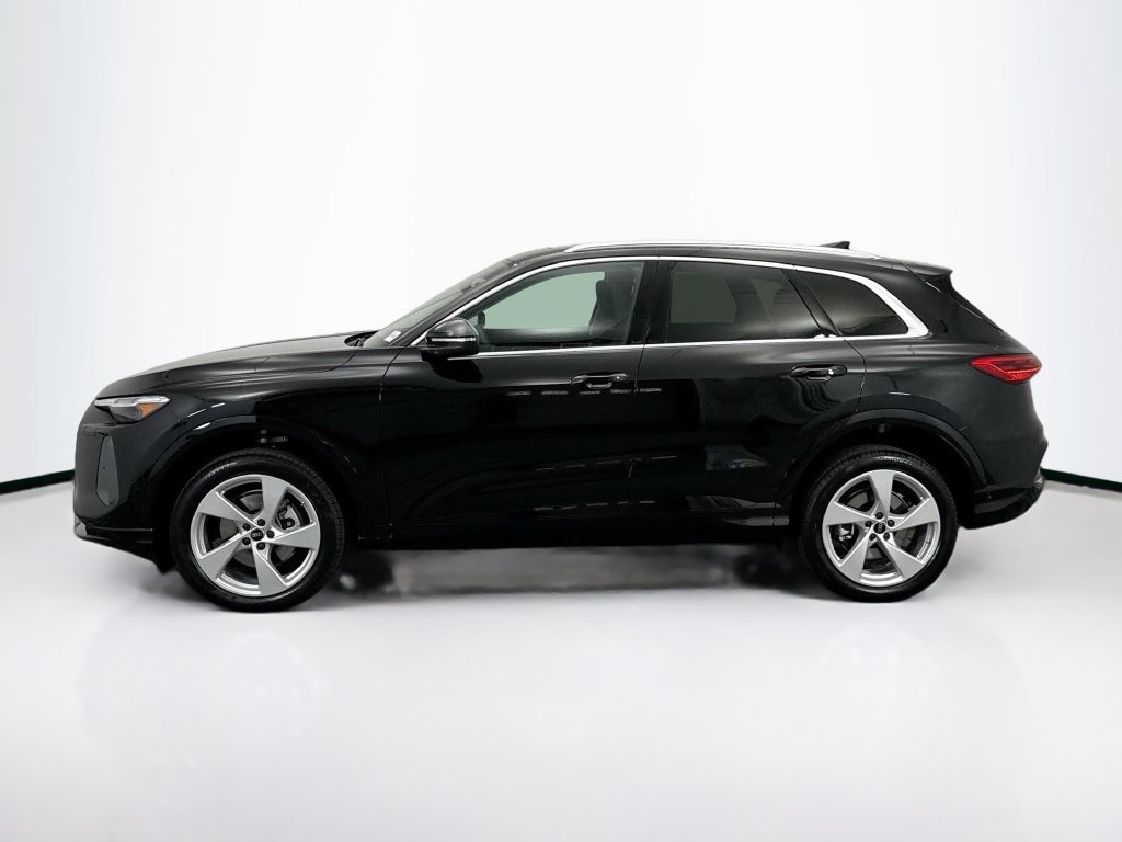 Used 2025 Audi Q5 Premium Plus w/ Premium Plus AWD/4WD image 8