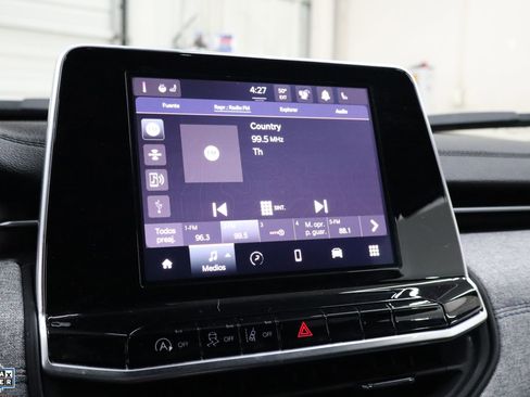 Used 2025 Jeep Compass Latitude image 21