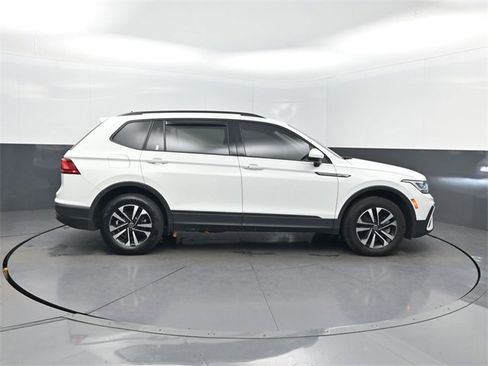 Used 2022 Volkswagen Tiguan S image 34