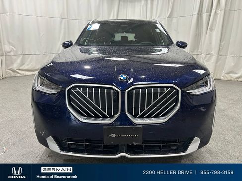 Used 2025 BMW X3 xDrive30i AWD/4WD image 3