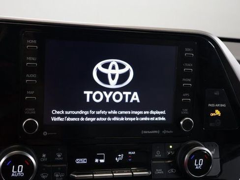 Used 2022 Toyota Highlander XLE image 21